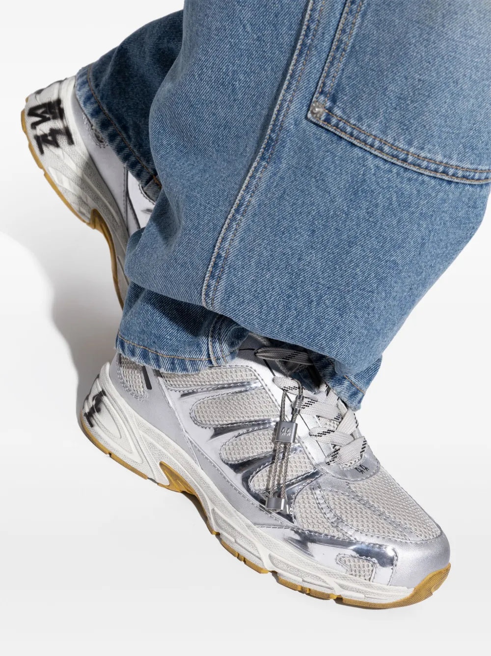 Dragger Sneakers